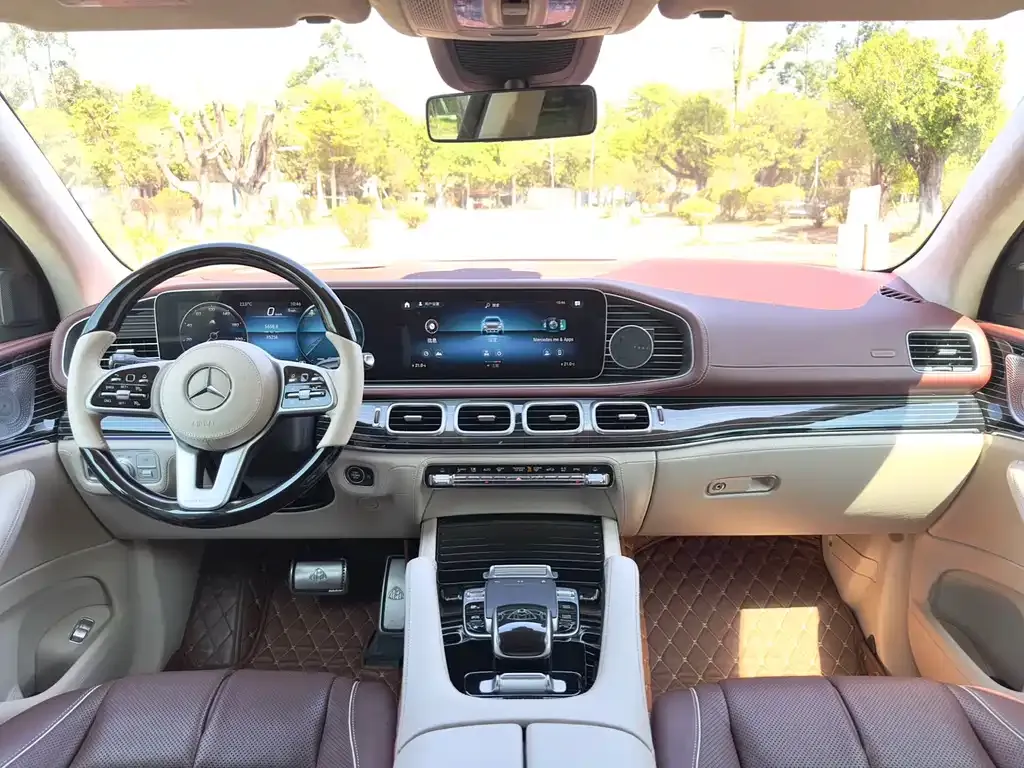 Mercedes-Benz GLS — фото 10