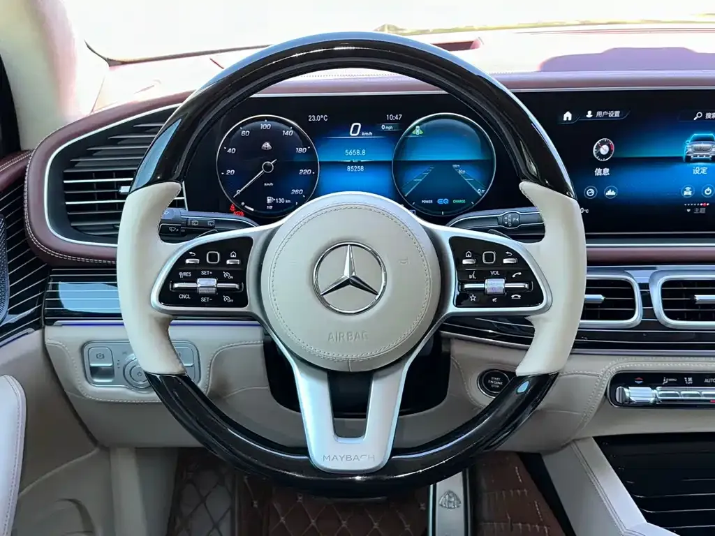 Mercedes-Benz GLS — фото 8