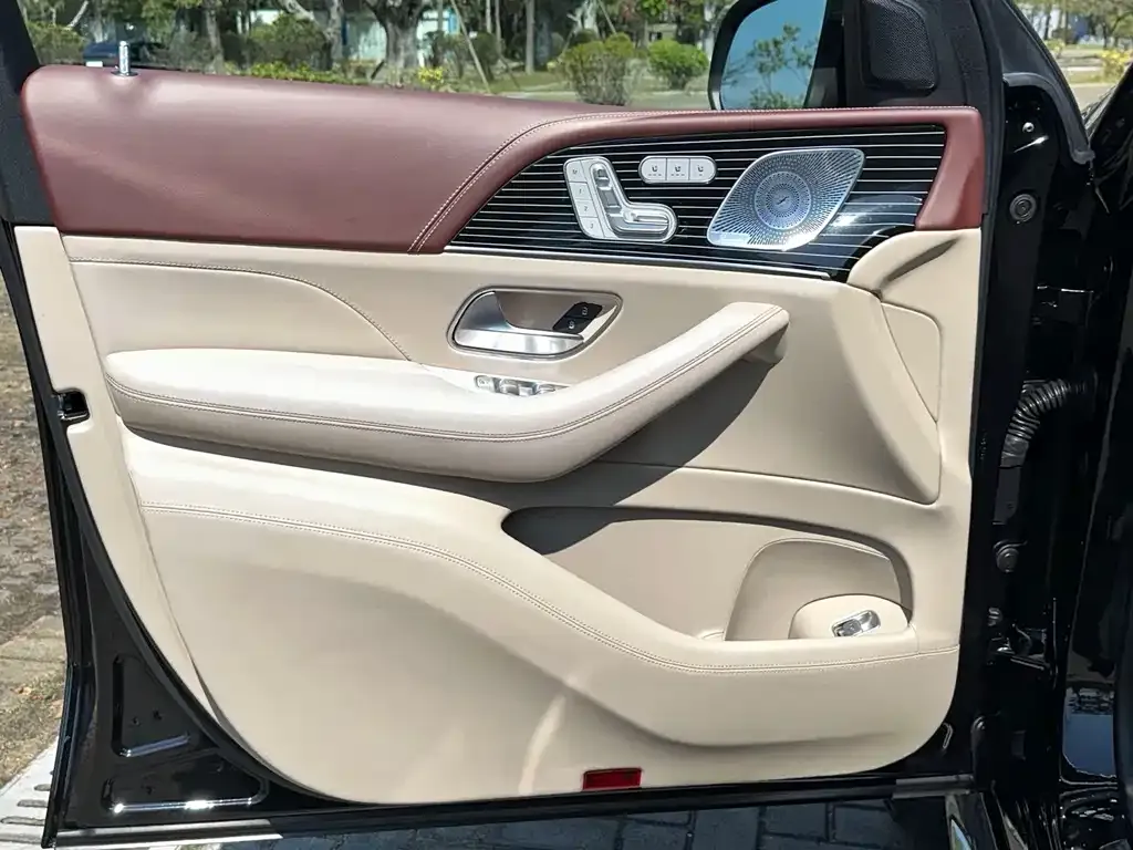 Mercedes-Benz GLS — фото 2