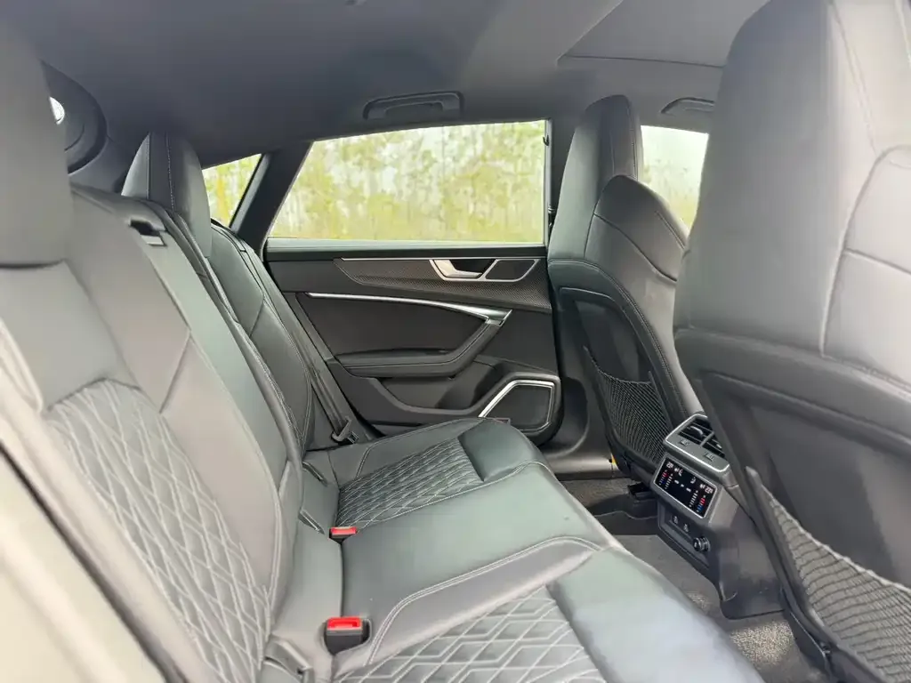 Audi A7 2025 из CN, фото 9