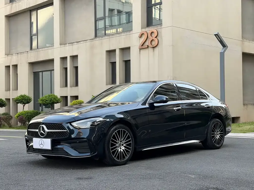 Mercedes-Benz C-Class — фото 1