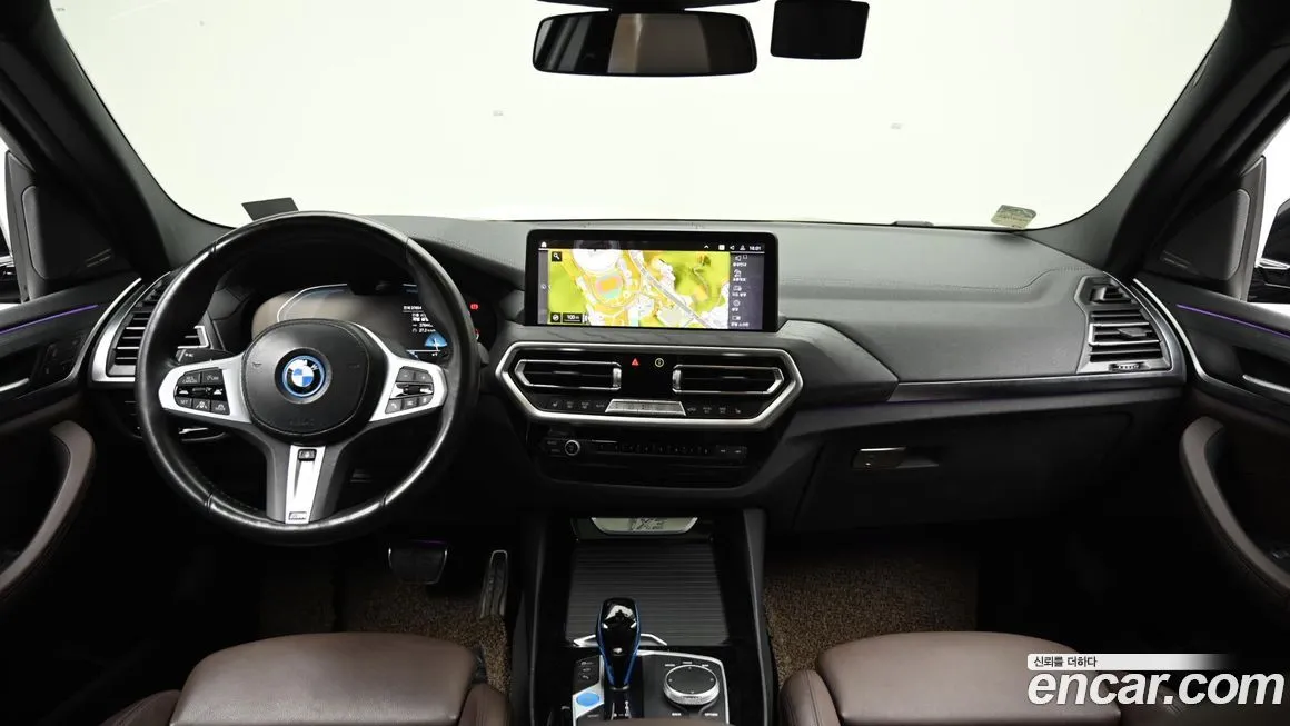 BMW iX3 — фото 10