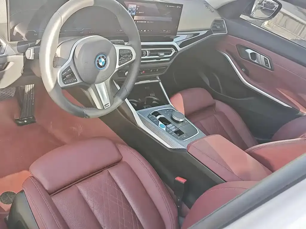 BMW i3 2024 из CN, фото 3