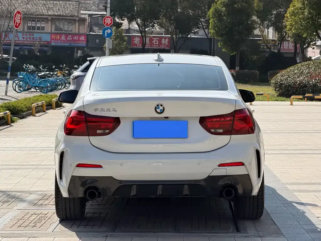 BMW 1 Series 2023 из CN, фото 8