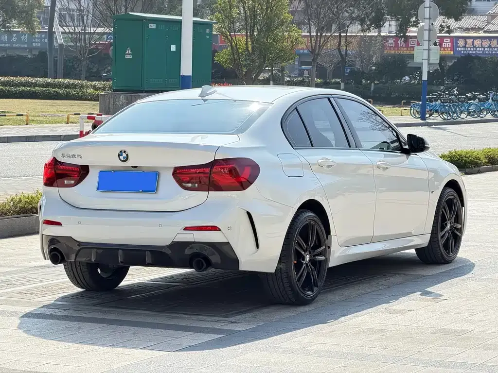BMW 1 Series 2023 из CN, фото 5