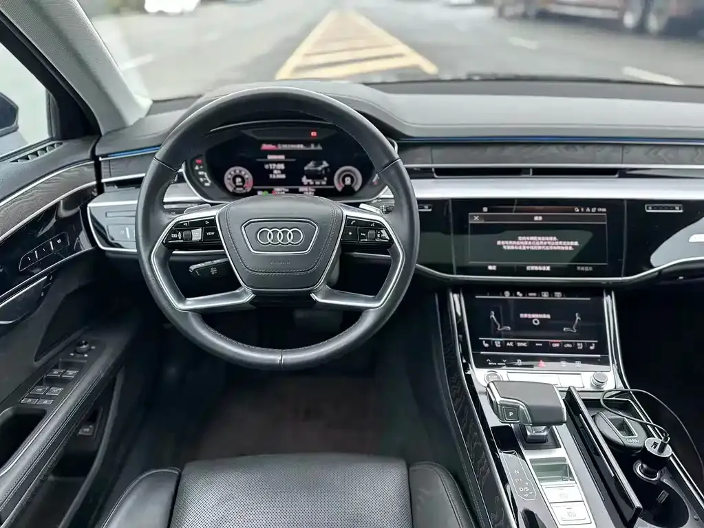 Audi A8 2023 из CN, фото 4