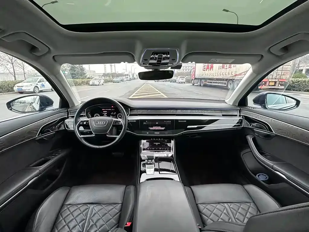 Audi A8 2023 из CN, фото 5