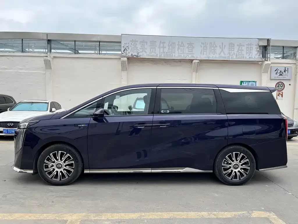 GAC Motor Trumpchi E9 — фото 2