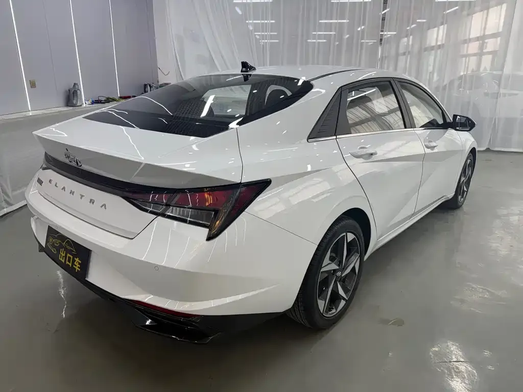 Hyundai Elantra 2023 из CN, фото 8