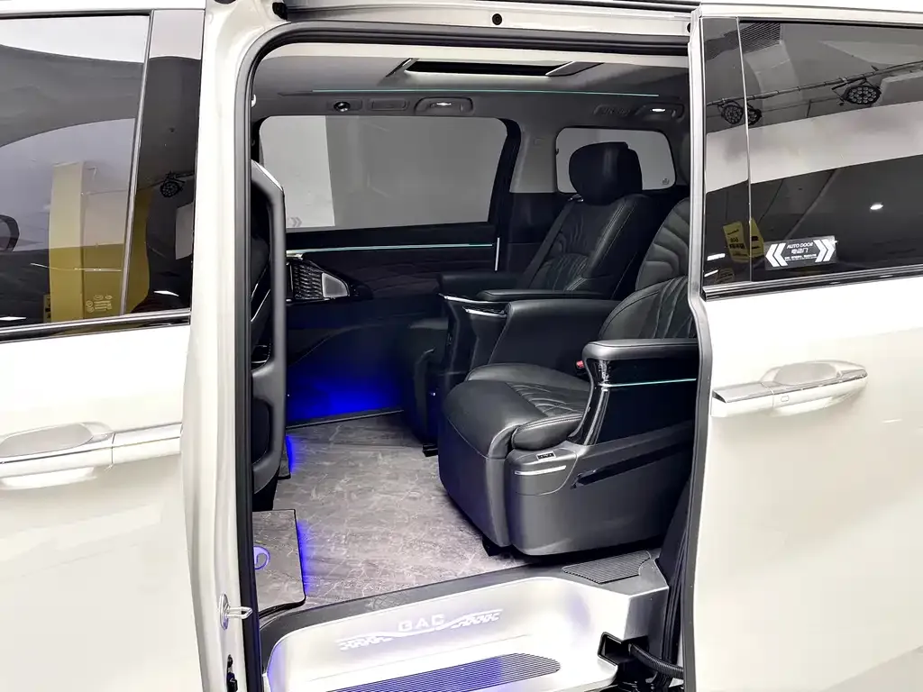 GAC Motor Trumpchi M8 — фото 10