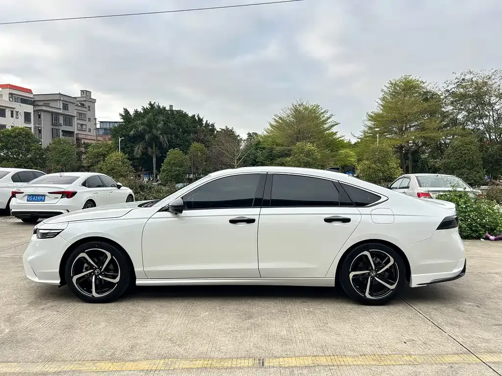 Honda Inspire — фото 5