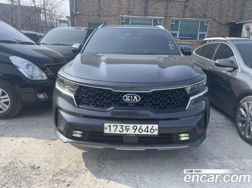 Kia Sorento — фото 8