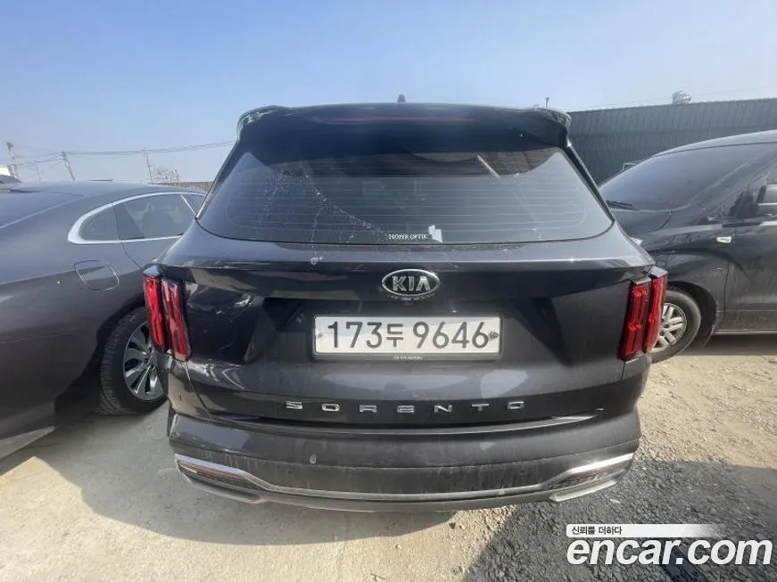 Kia Sorento — фото 7