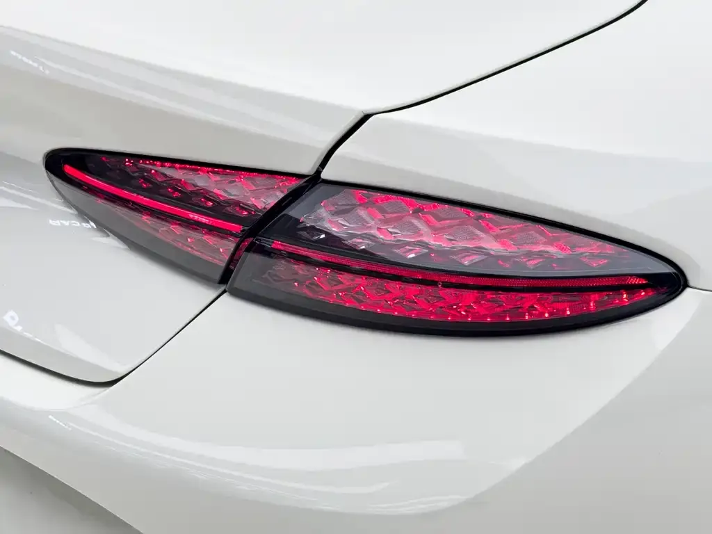 Bentley Continental PHEV 2025 из CN, фото 4