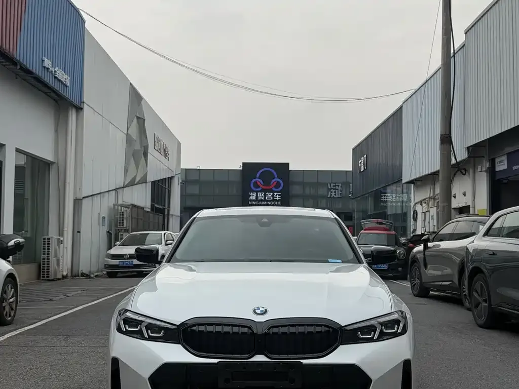 BMW 3 Series — фото 1