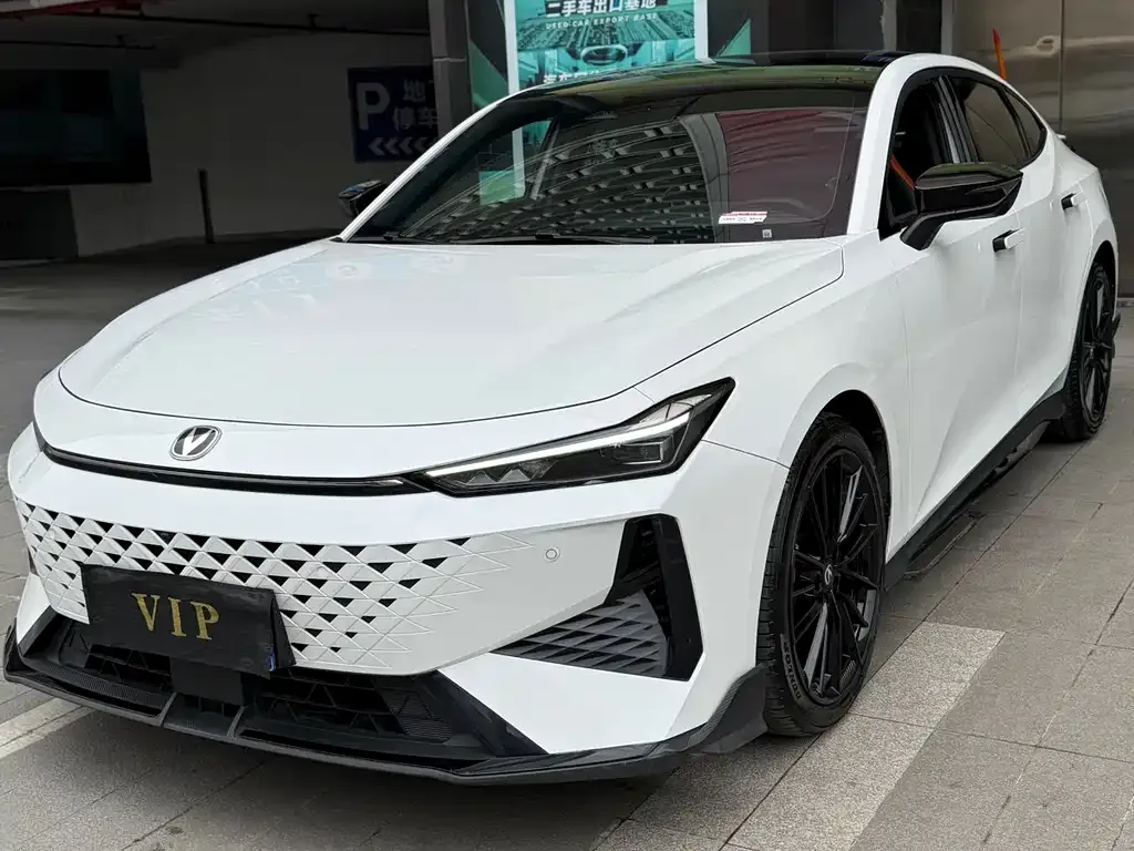 Changan UNI-V 2024 из CN, фото 1