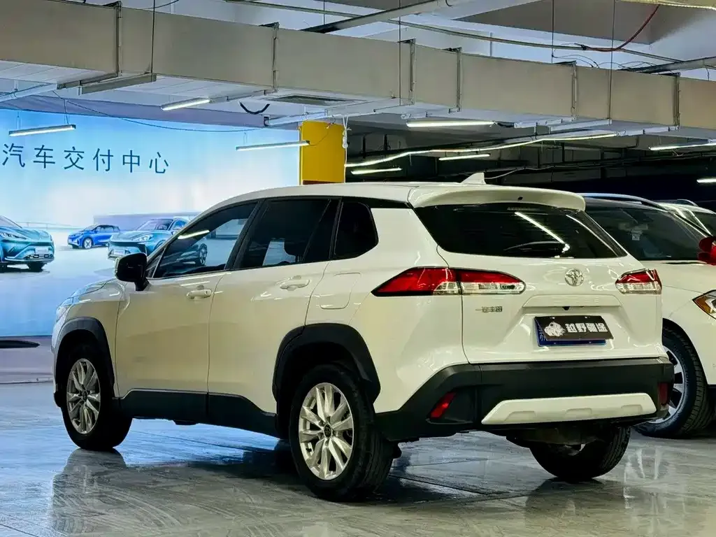 Toyota Corolla Cross 2024 из CN, фото 9