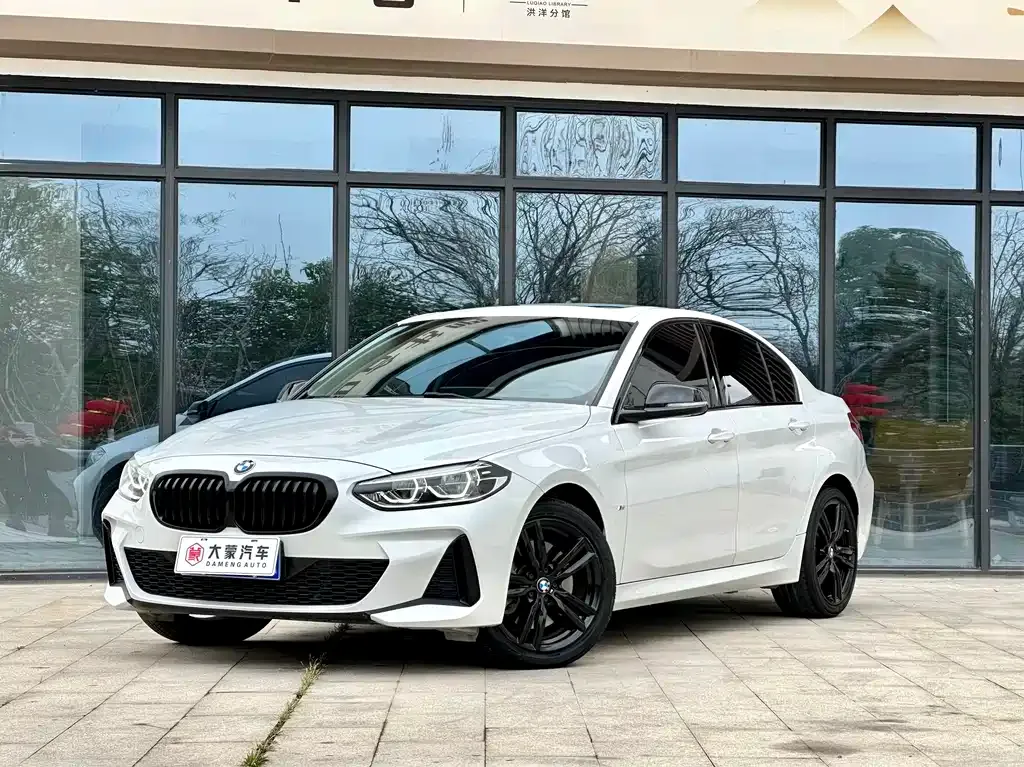 BMW 1 Series — фото 1