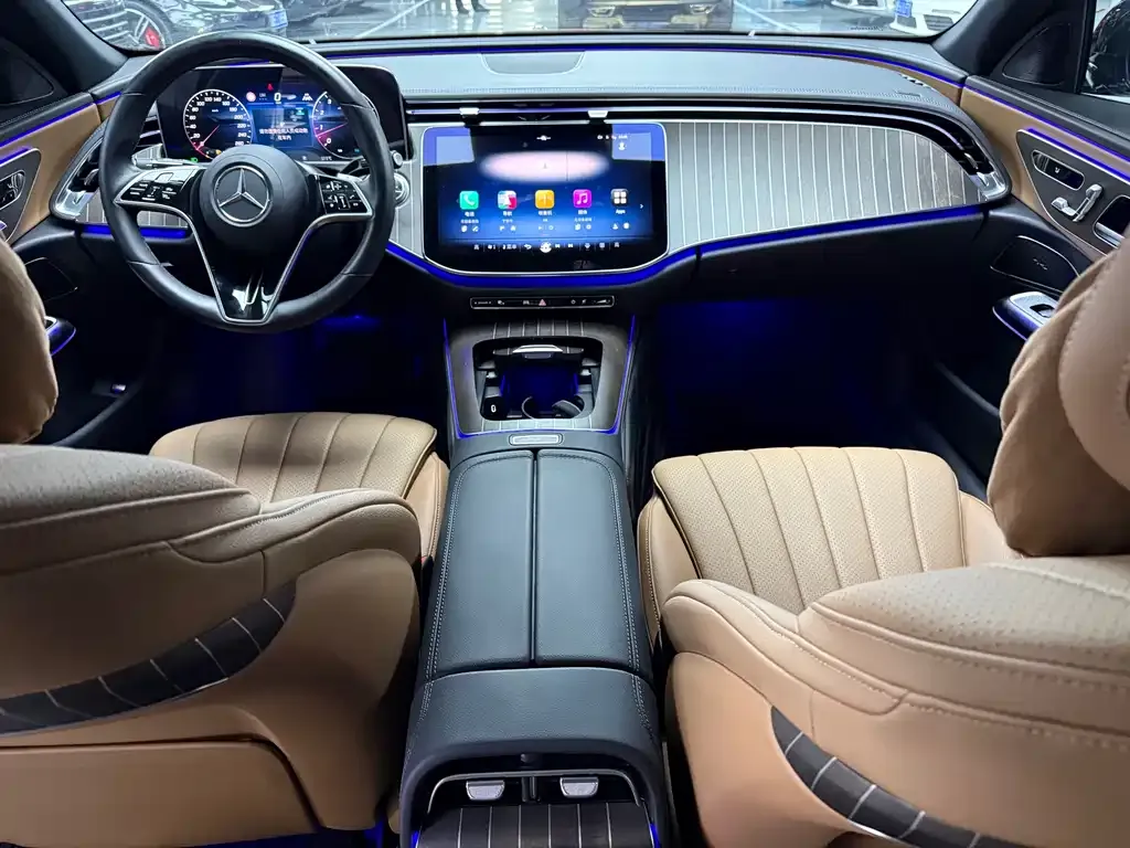 Mercedes-Benz E-Class — фото 10