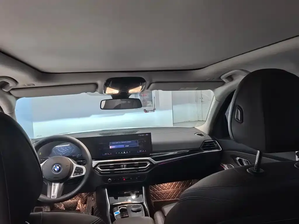 BMW i3 2024 из CN, фото 2