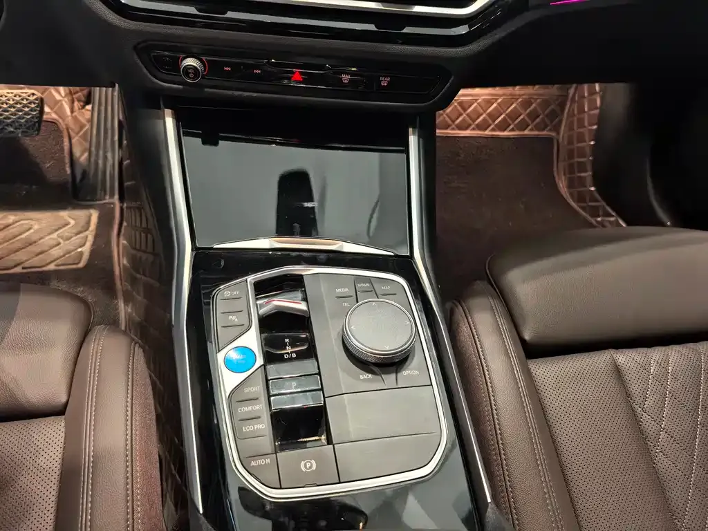 BMW i3 2024 из CN, фото 9