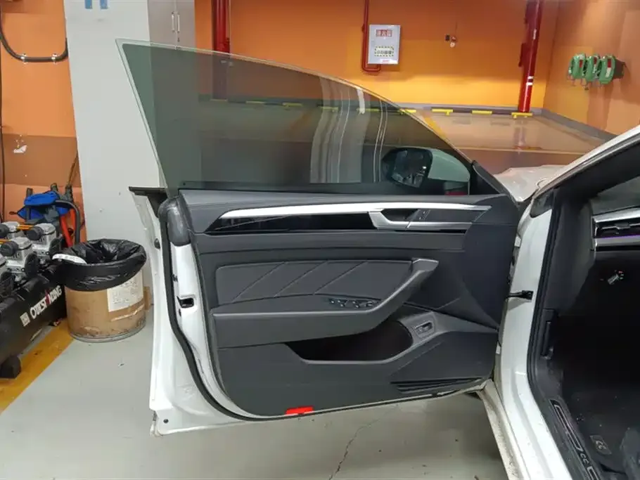 Volkswagen CC 2022 из CN, фото 8