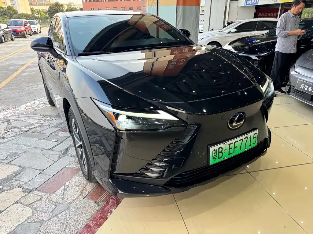 Lexus RZ — фото 4