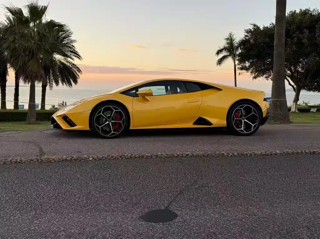 Lamborghini Huracan 2023 из CN, фото 7