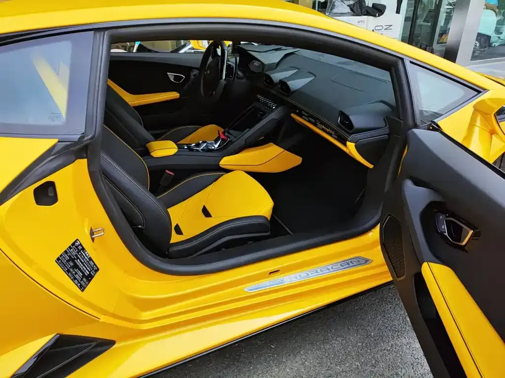 Lamborghini Huracan 2023 из CN, фото 4