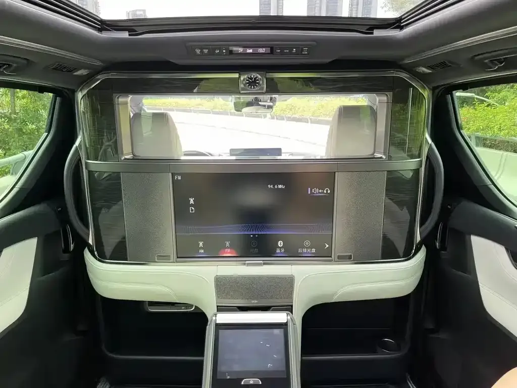 Lexus LM 2022 из CN, фото 9