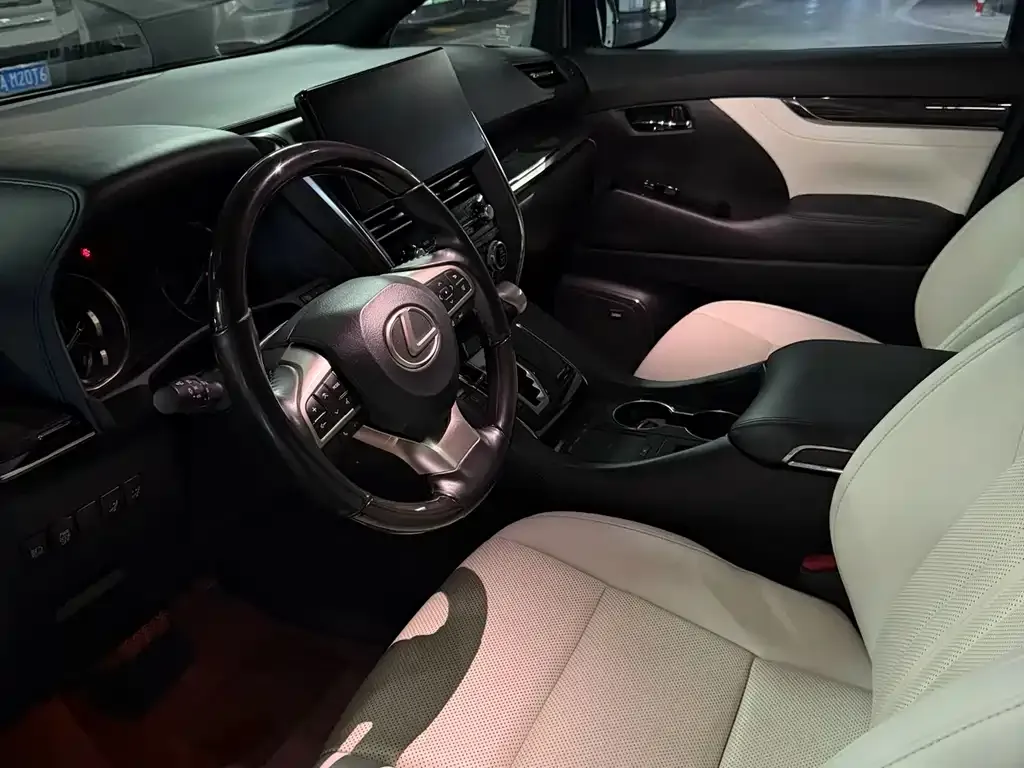 Lexus LM 2022 из CN, фото 2