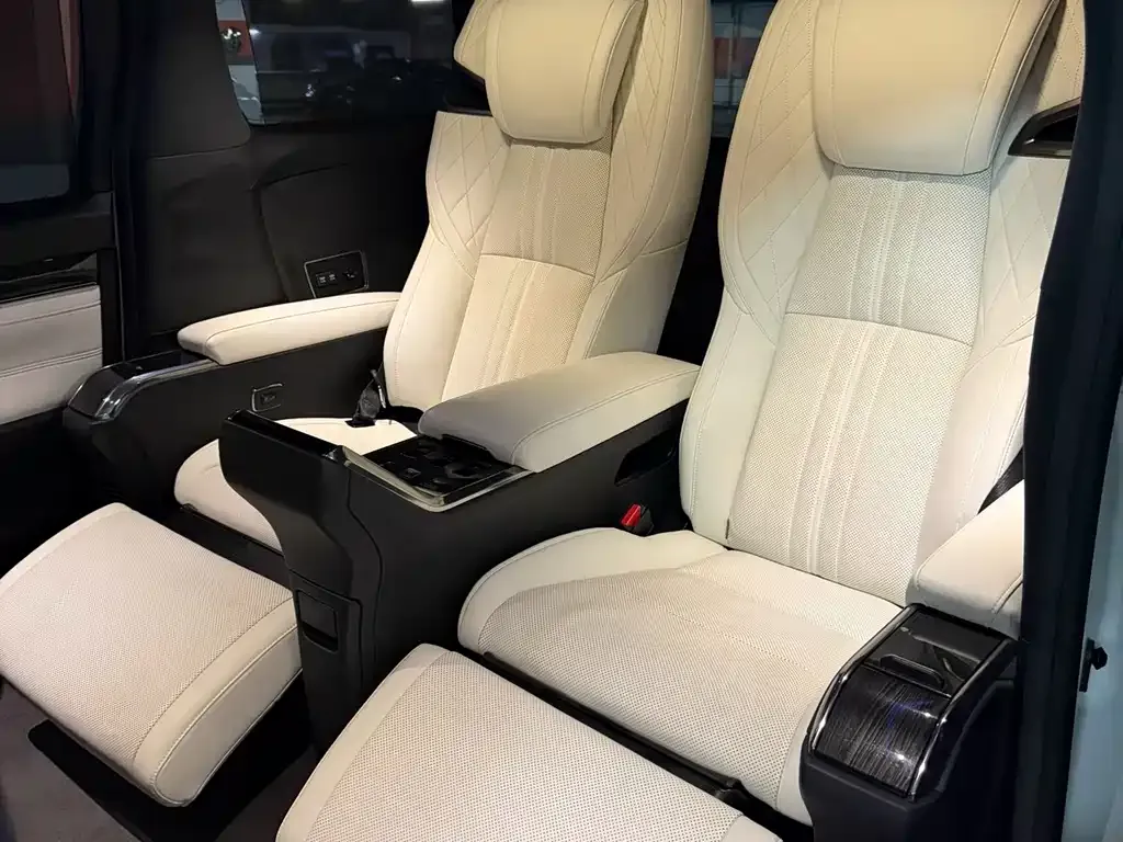 Lexus LM 2022 из CN, фото 3