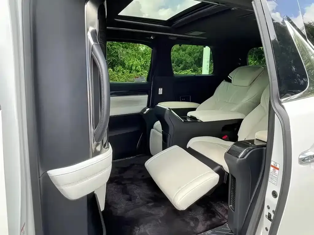 Lexus LM 2022 из CN, фото 7
