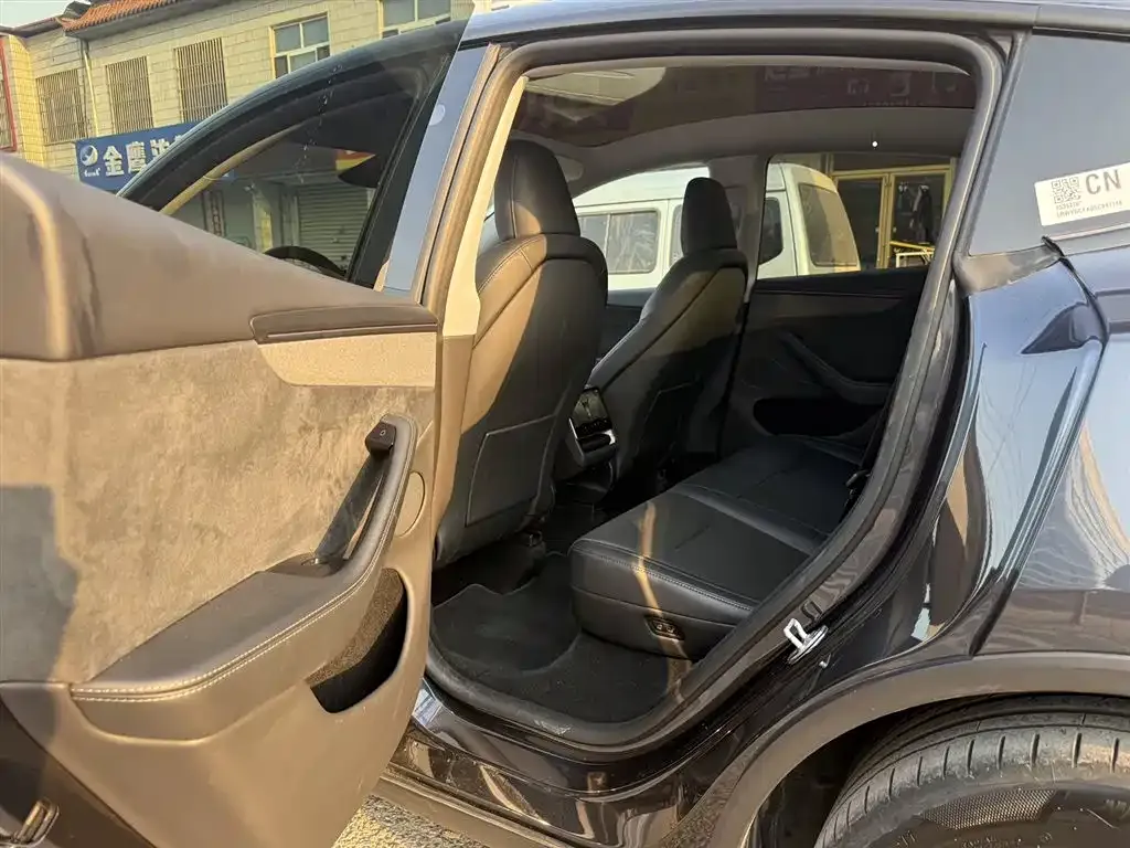 Tesla Model Y 2025 из CN, фото 6