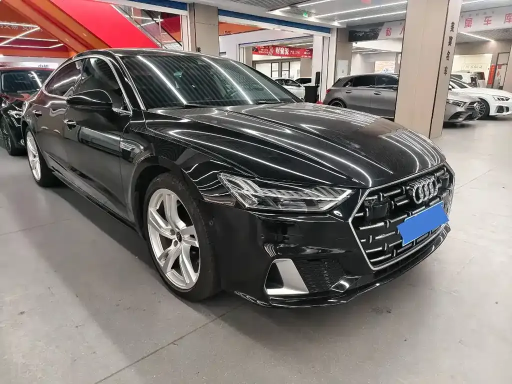 Audi A7L 2023 из CN, фото 10