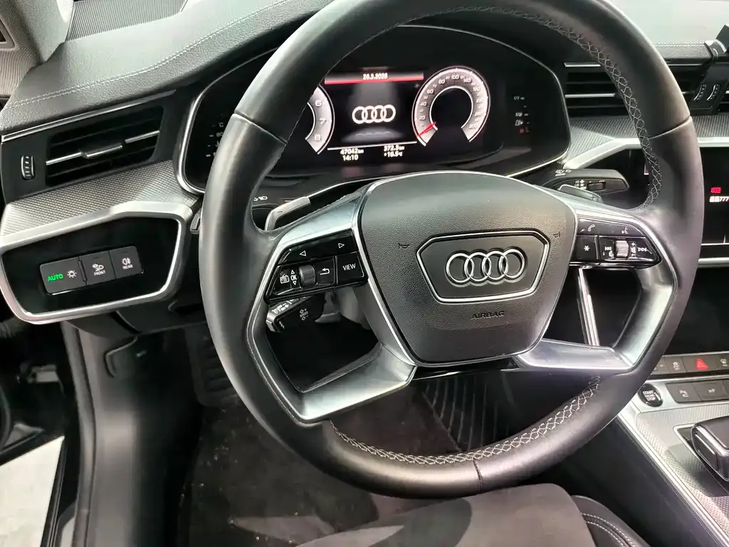 Audi A7L 2023 из CN, фото 4