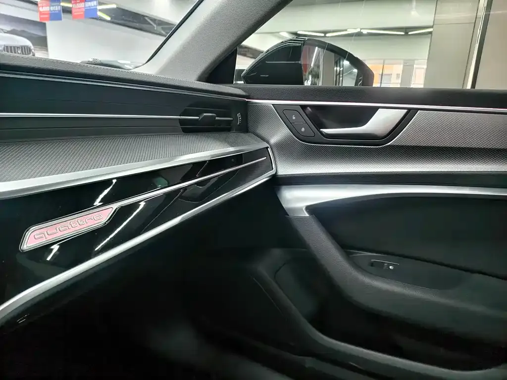 Audi A7L 2023 из CN, фото 5