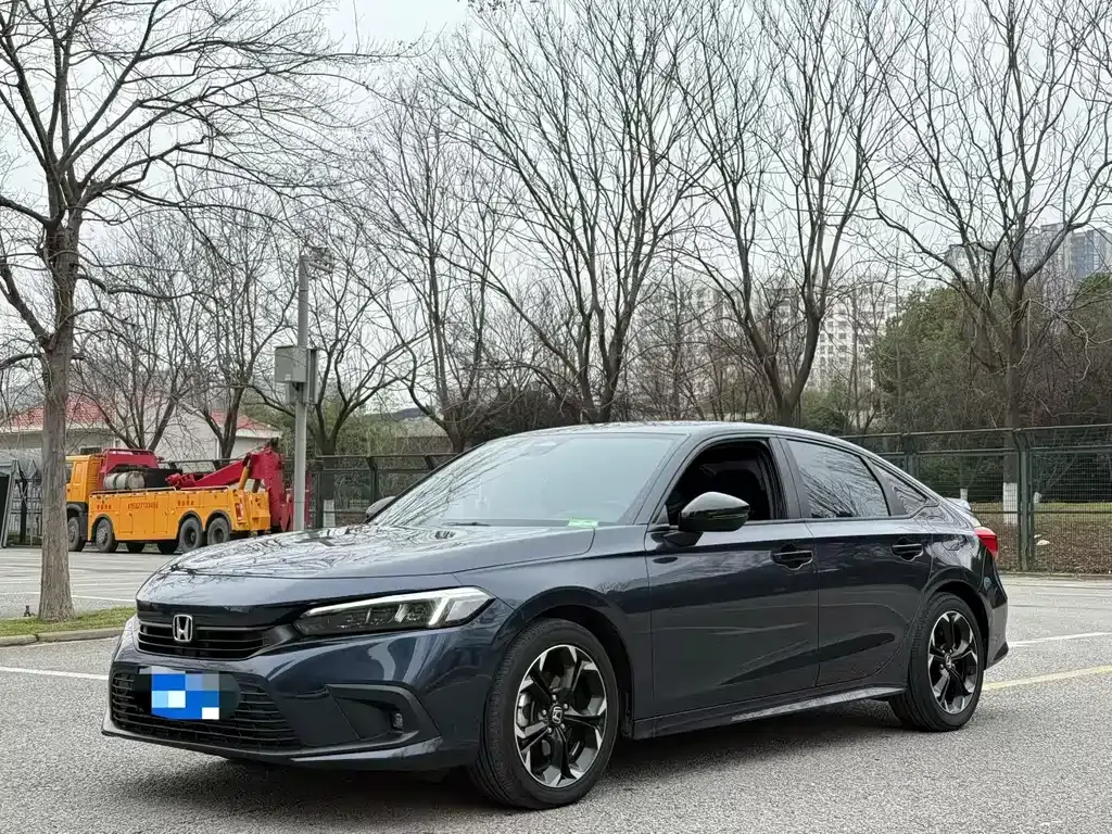 Honda Civic — фото 1