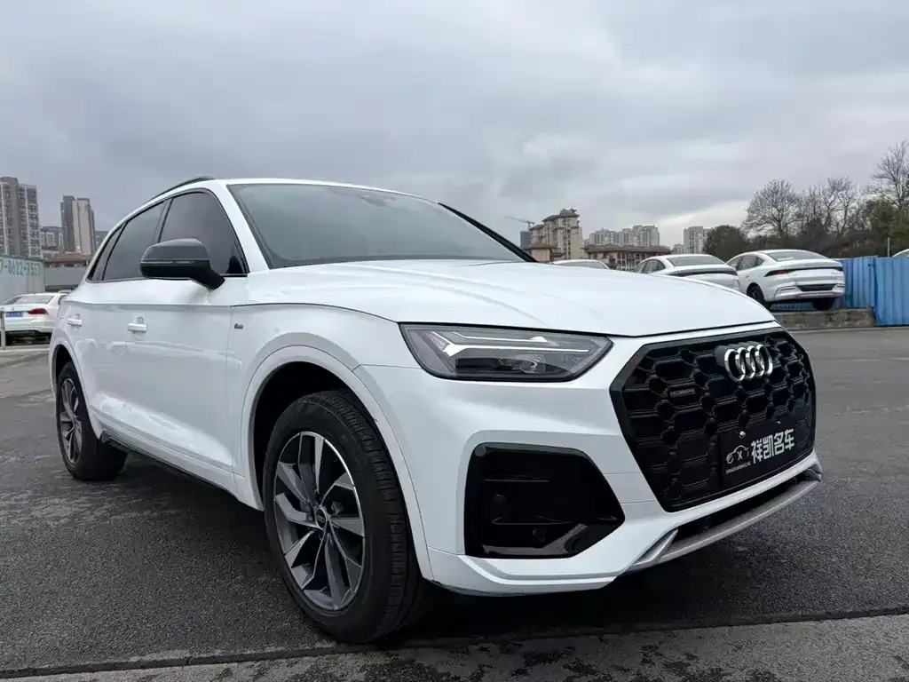 Audi Q5L — фото 3