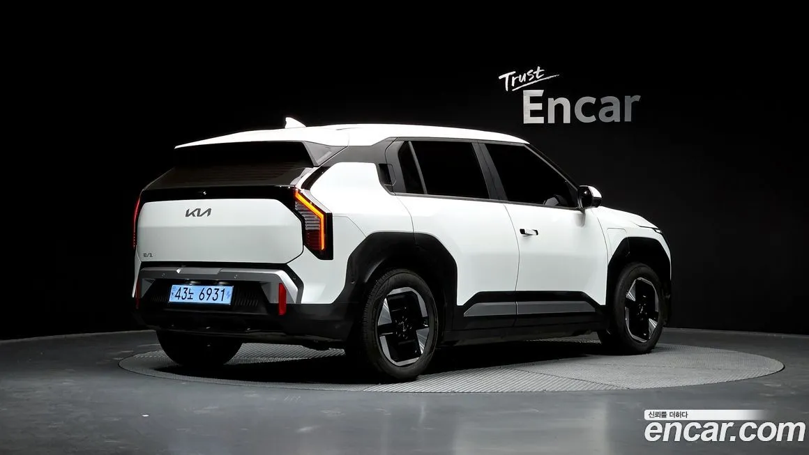 Kia EV3 — фото 9