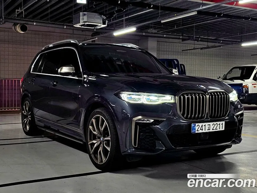 BMW X7 — фото 7