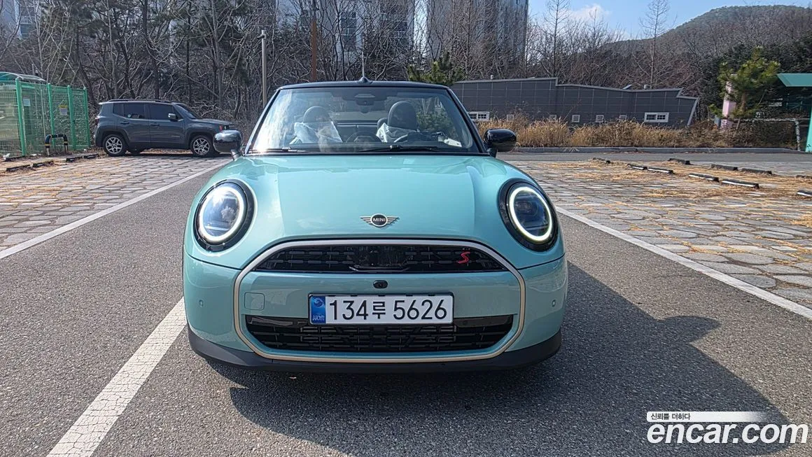 Mini Cooper Convertible 2025 из KR, фото 5