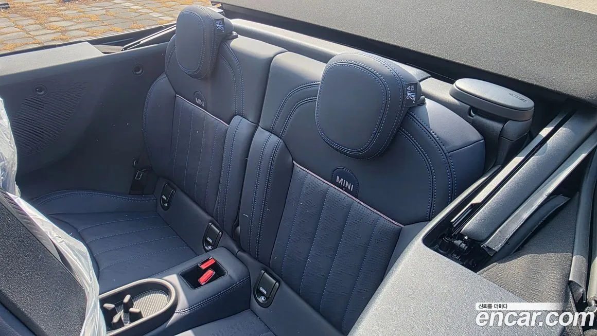 Mini Cooper Convertible 2025 из KR, фото 7