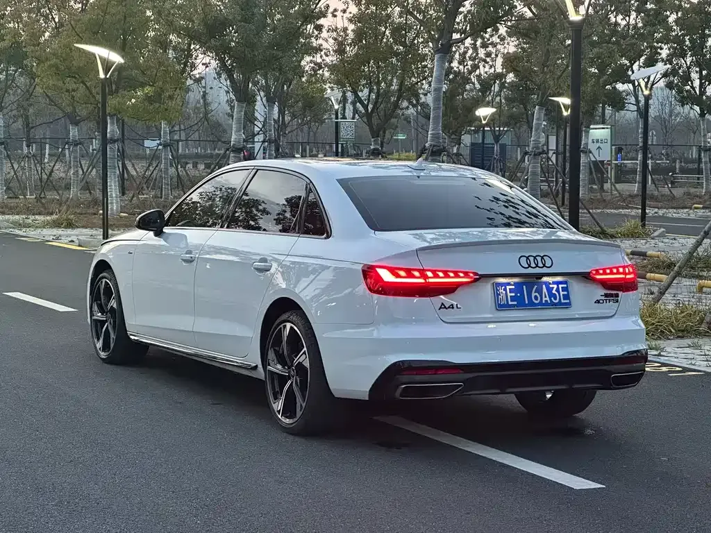 Audi A4L 2024 из CN, фото 9