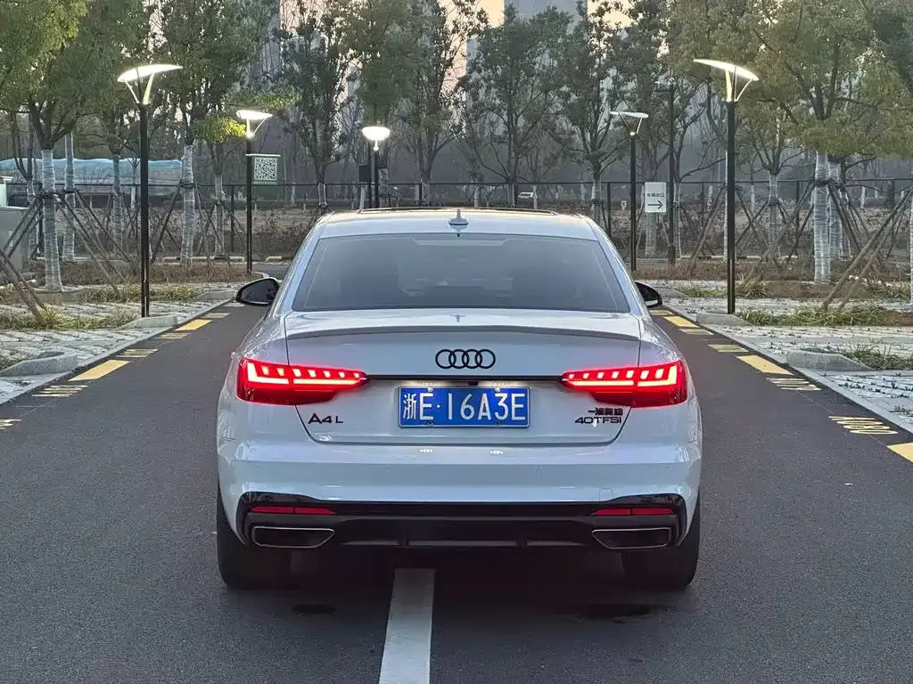 Audi A4L 2024 из CN, фото 5