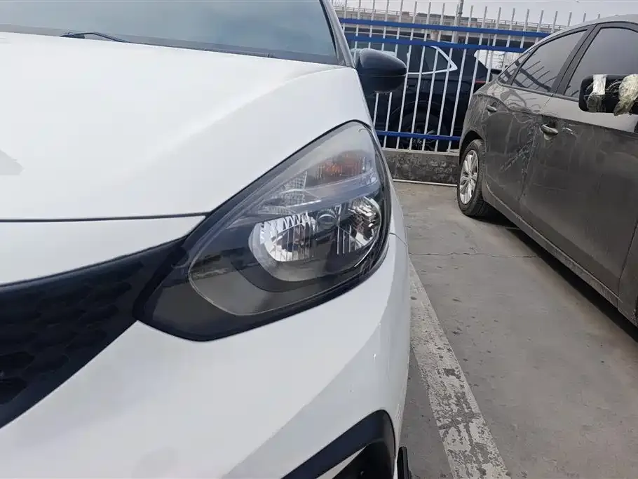 Honda Fit — фото 8