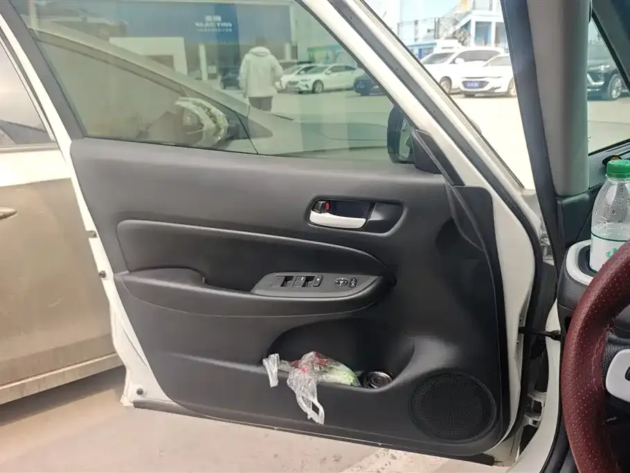 Honda Fit — фото 3