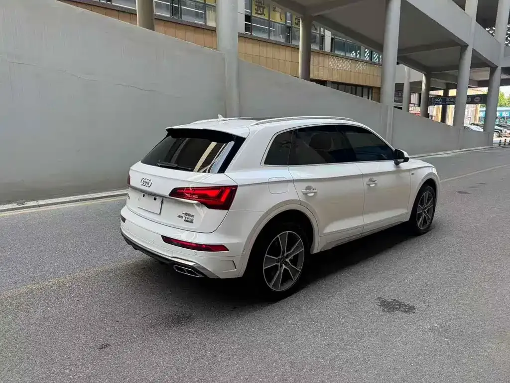Audi Q5L 2021 из CN, фото 7