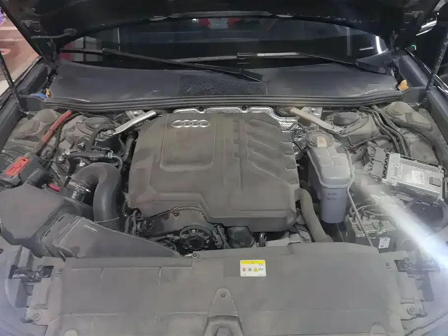 Audi A6L 2023 из CN, фото 8