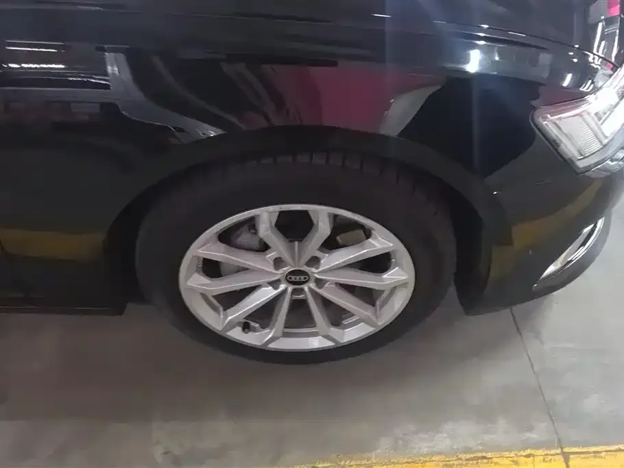 Audi A6L 2023 из CN, фото 7